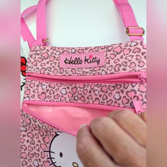 NWT Hello Kitty Pink Leopard Print Kids/Girls/Teens Crossbody Bag/Purse - Picture 11 of 16